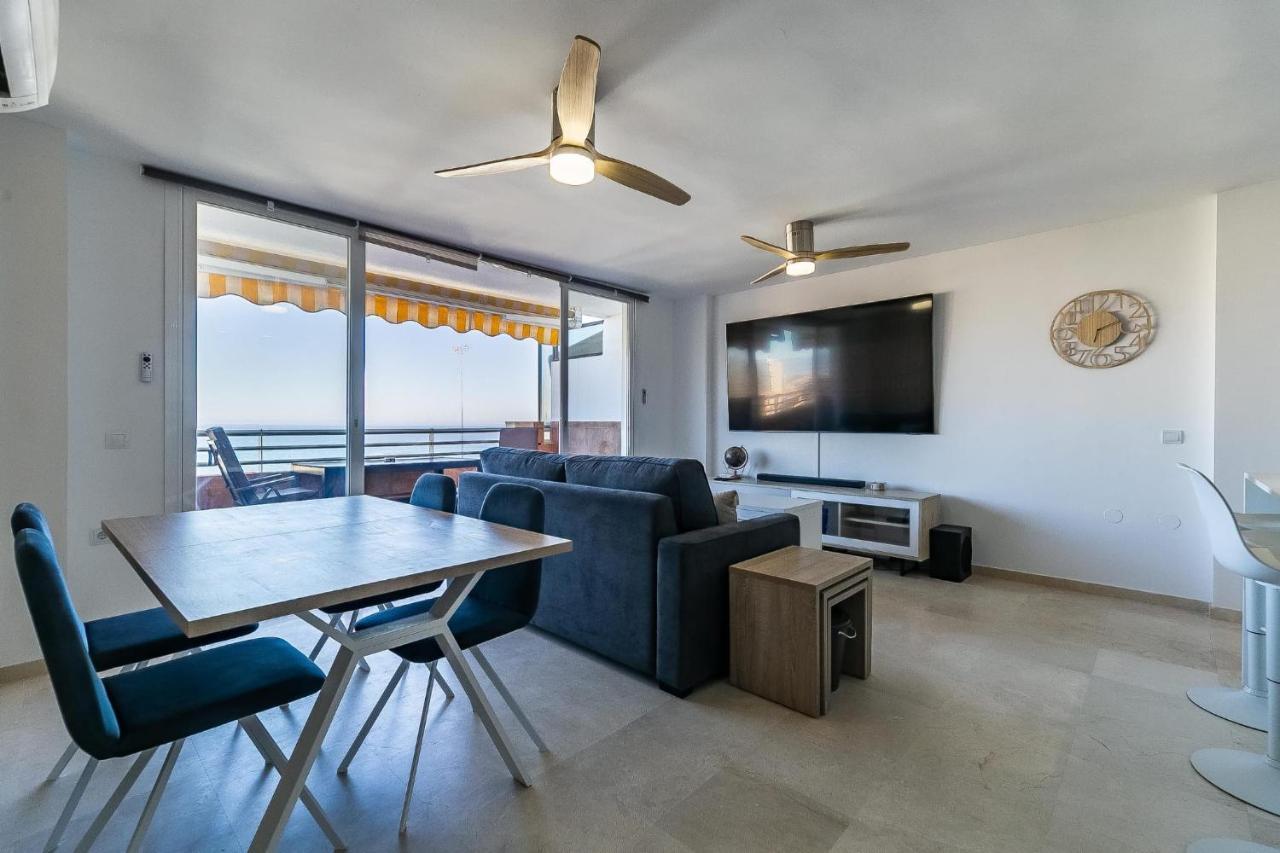 Vistas Azules -- remodeled, large terrace, spectacular ocean views&beach level access Torremolinos Exterior foto