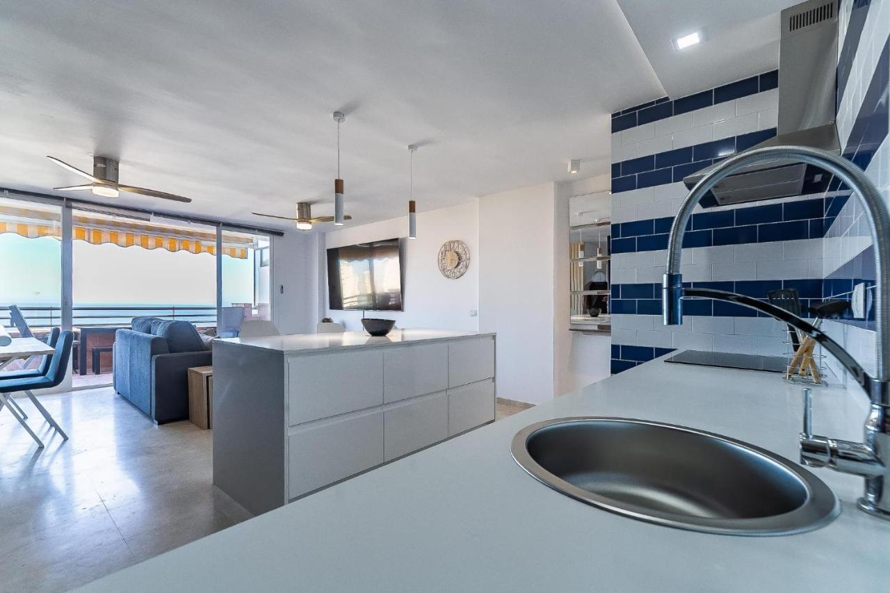 Vistas Azules -- remodeled, large terrace, spectacular ocean views&beach level access Torremolinos Exterior foto